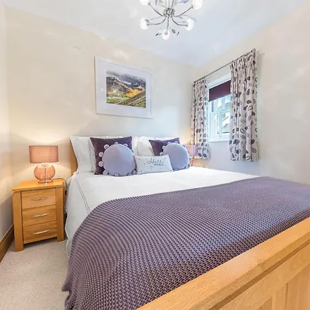 Springbank & Summerbank Cottages, Coniston, Sleeps 8 בית נופש קוניסטון