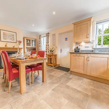 בית נופש Springbank & Summerbank Cottages, Coniston, Sleeps 8