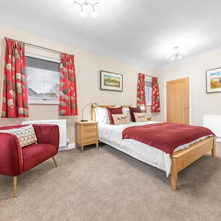 בית נופש Springbank & Summerbank Cottages, Coniston, Sleeps 8 *
