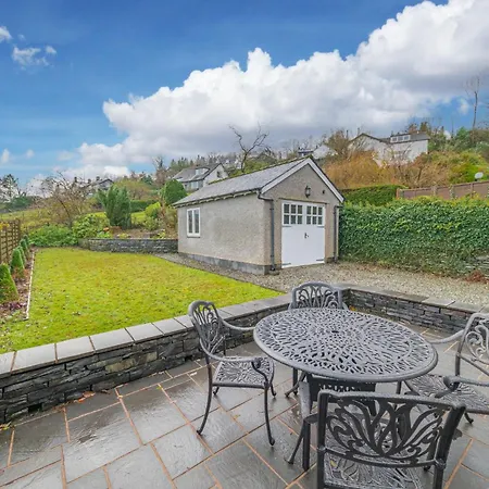 Springbank & Summerbank Cottages, Coniston, Sleeps 8 Дом отдыха Конистон