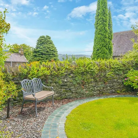 Springbank & Summerbank Cottages, Coniston, Sleeps 8 Casa de Férias *